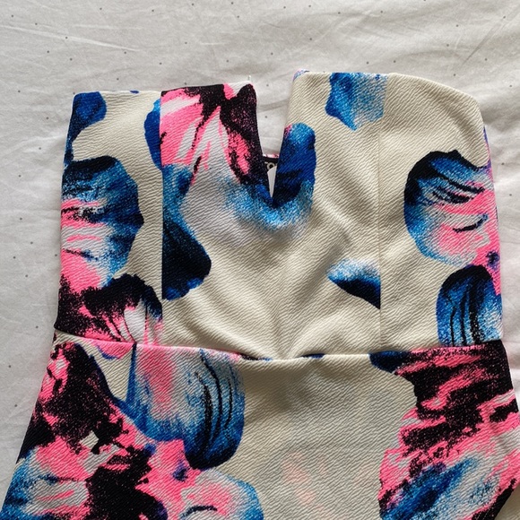 Top Chic dress - Picture 2 of 3